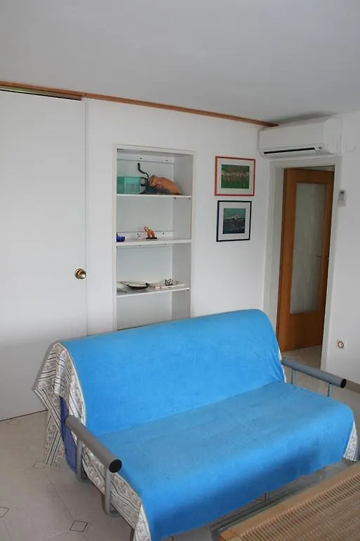 Apartments Lada 1217 Premantura 0*,