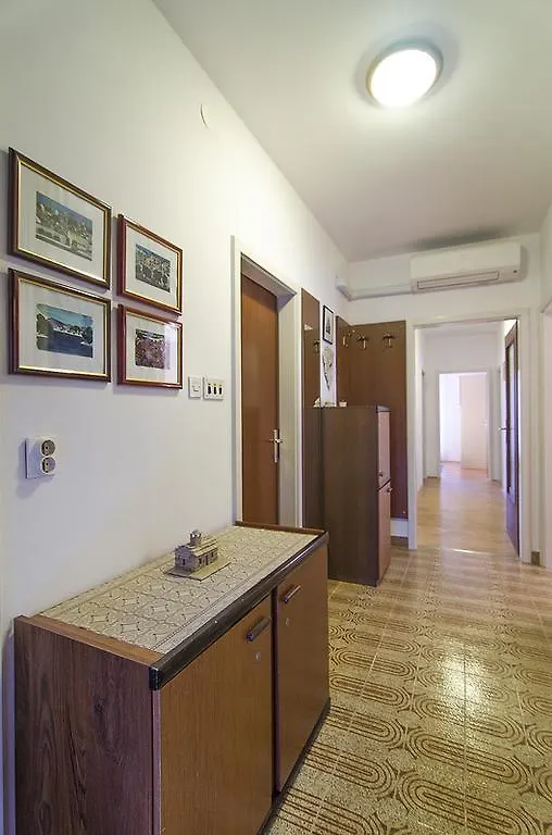 Apartments Lada 1217 Premantura Croatia